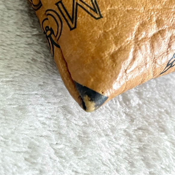 MCM cognac pouch with logos and gold zip closure - Picture 7 of 10
